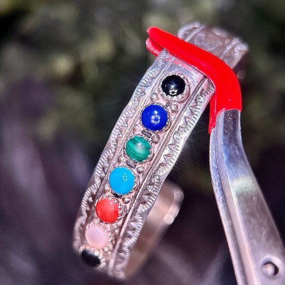 Native American Yassie Multicolor Stones Bracelet - Picture 5 of 11